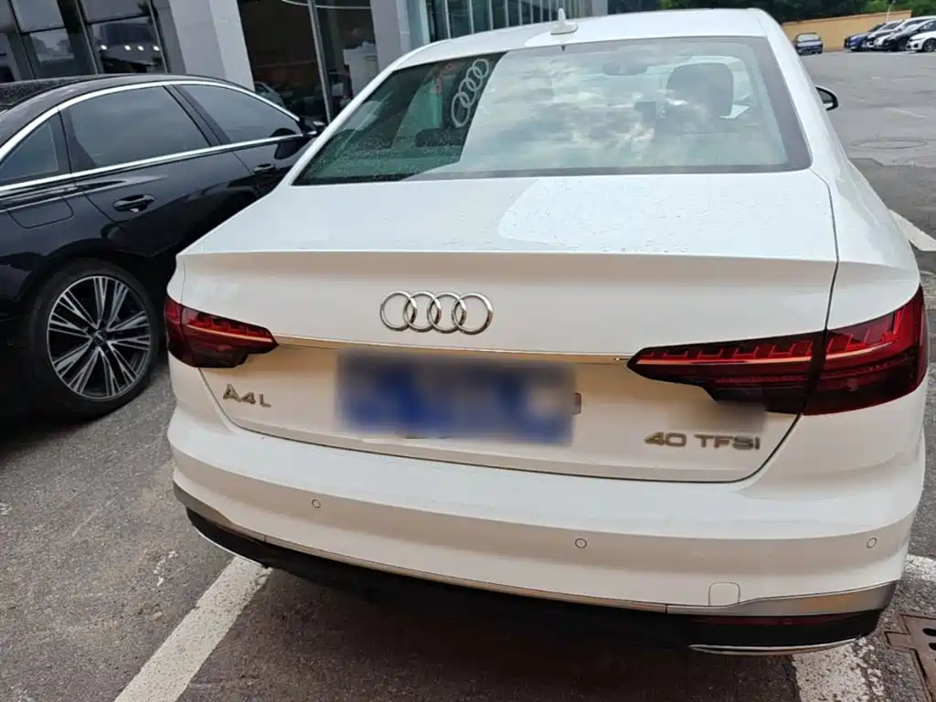 Audi A4L 2023