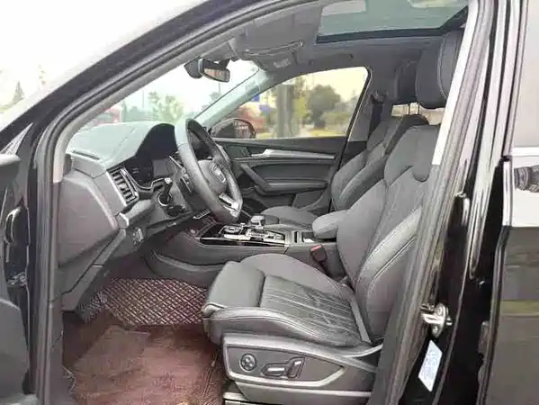 Audi Q5L 2023