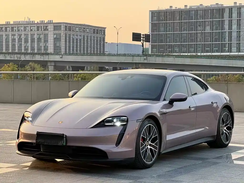 Porsche Taycan 2021