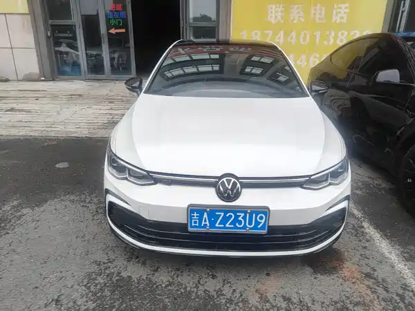 Volkswagen Golf 2021