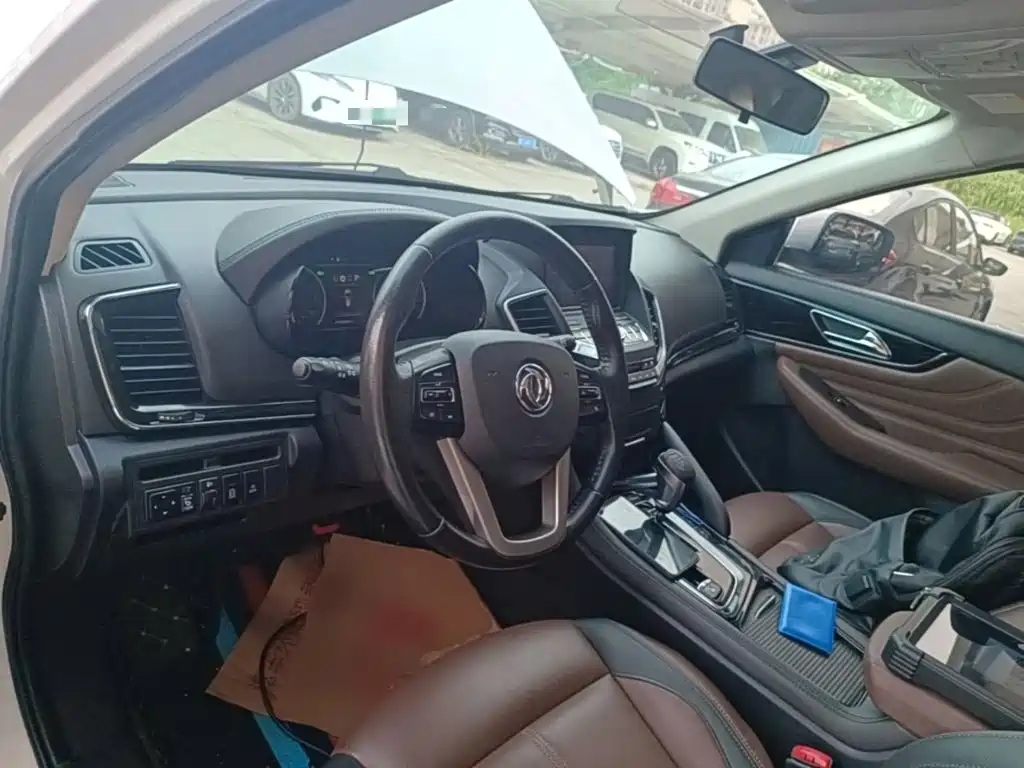 Dongfeng Fengshen AX7 2018 — фото 10