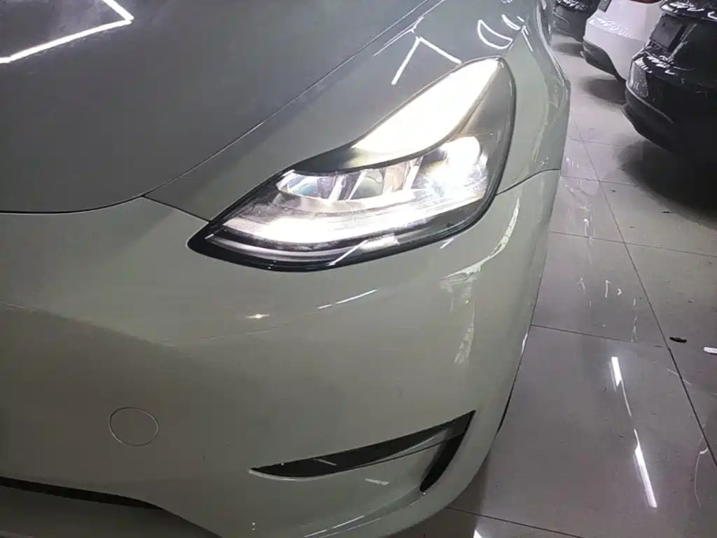 Tesla Model Y 2021 — фото 24