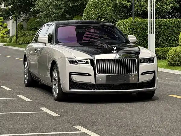 Rolls-Royce Ghost 2023