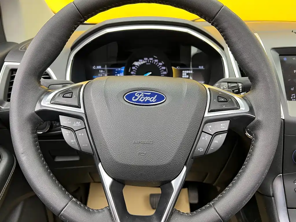 Ford Edge 2020 — фото 11