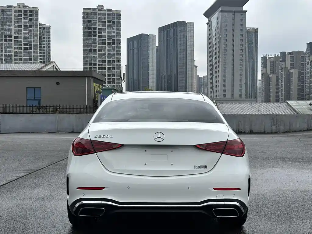 Mercedes-Benz C-Class 2024 — фото 10