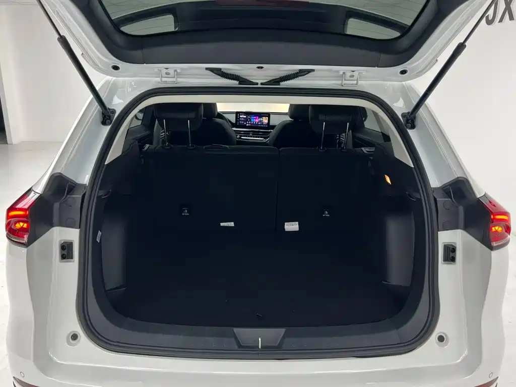 Haval H6 2023 — фото 17