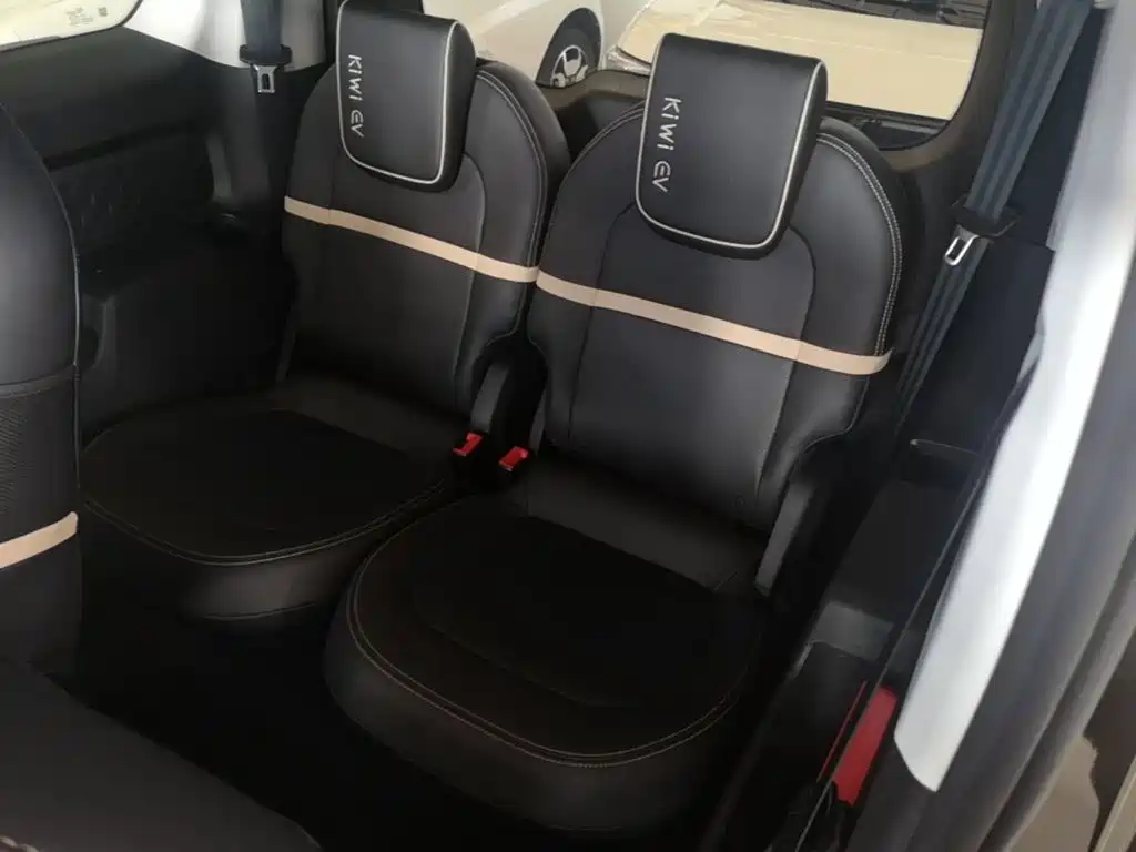 Baojun Kiwi EV 2022 — фото 17