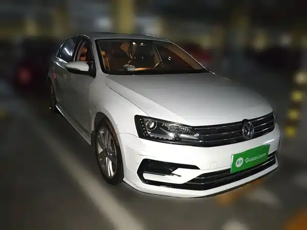 Volkswagen Sagitar 2018