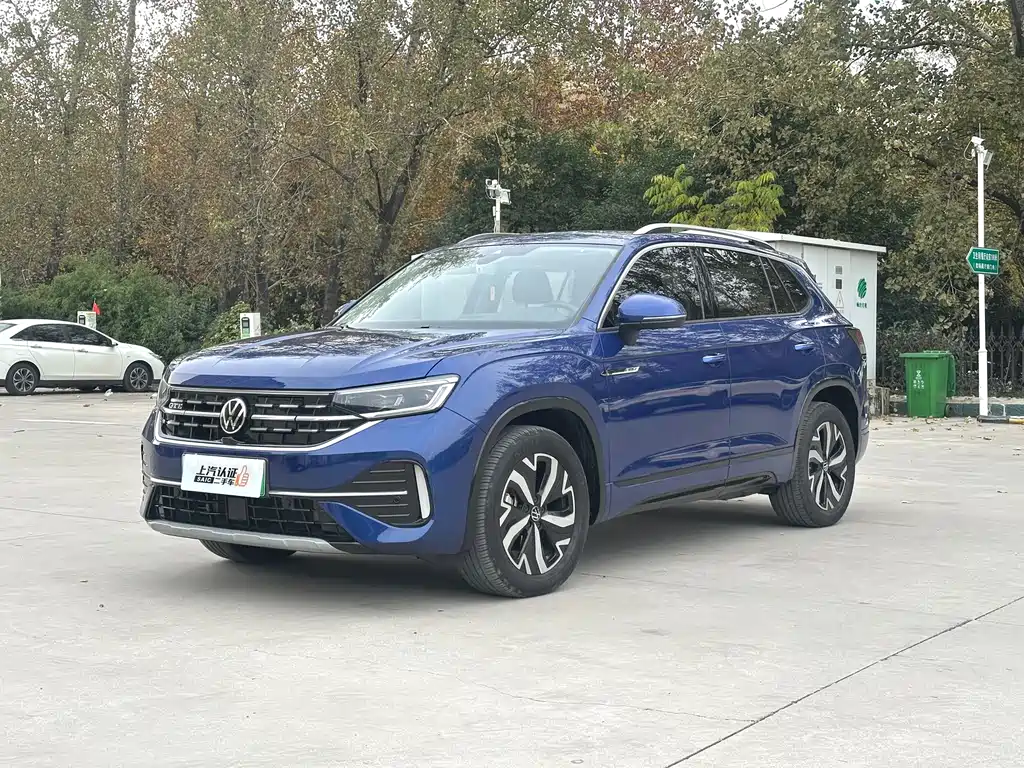 Volkswagen GTE PHEV 2024