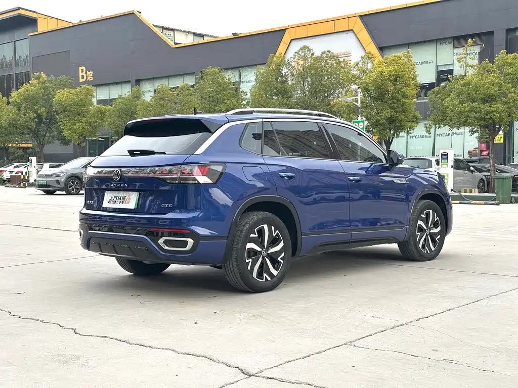 Volkswagen GTE PHEV 2024 — фото 4