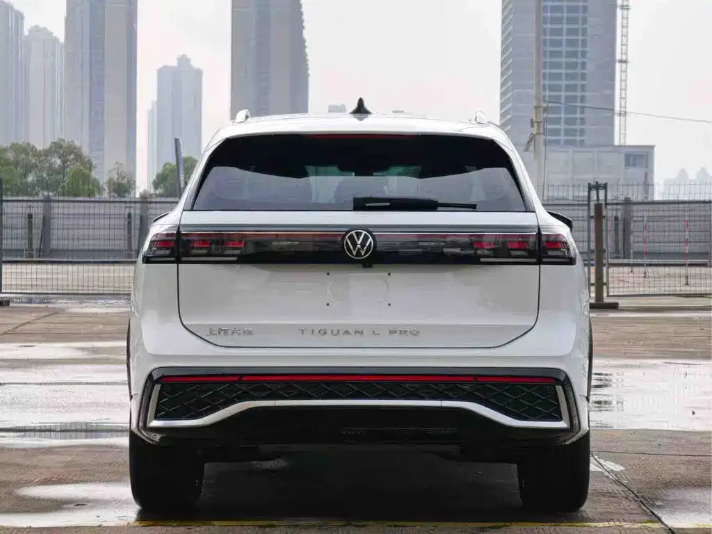 Volkswagen Tiguan L 2024 — фото 9