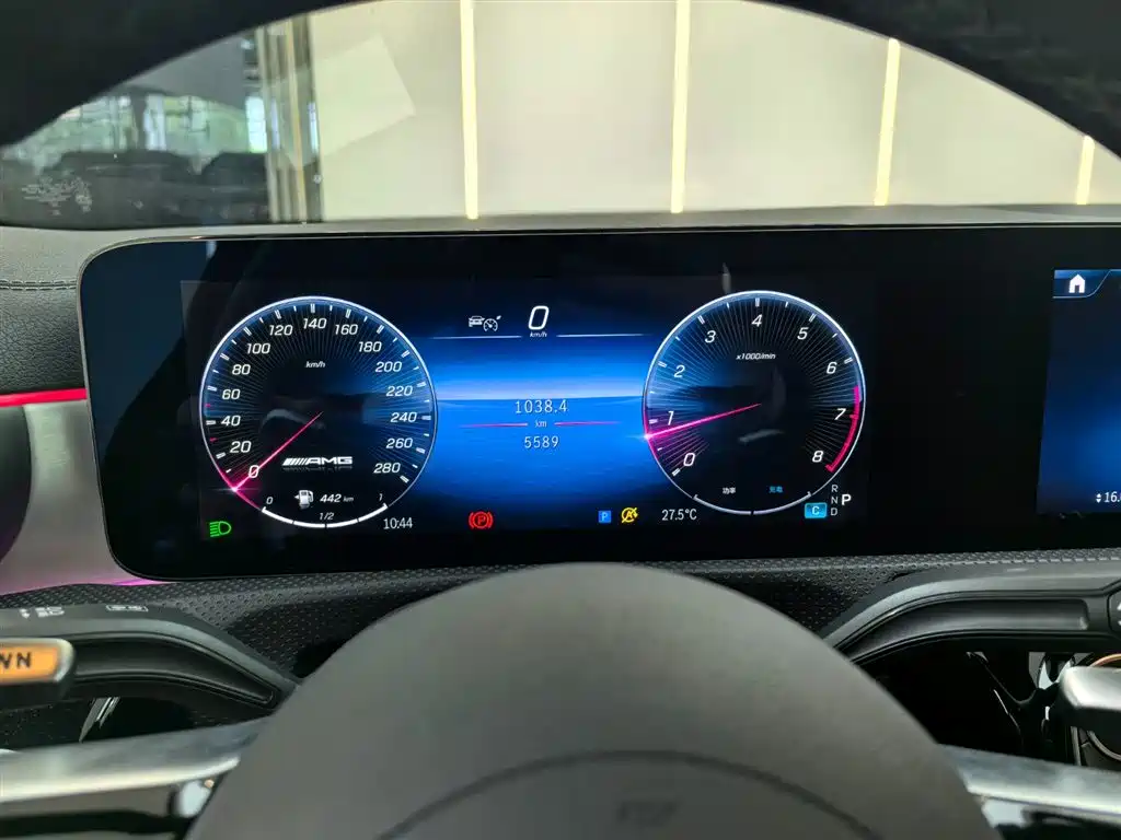 Mercedes-Benz CLA AMG 2025 — фото 3