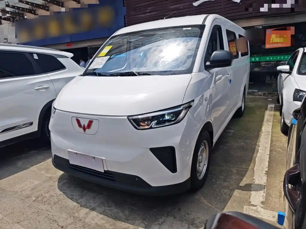 Wuling Yangguang 2025