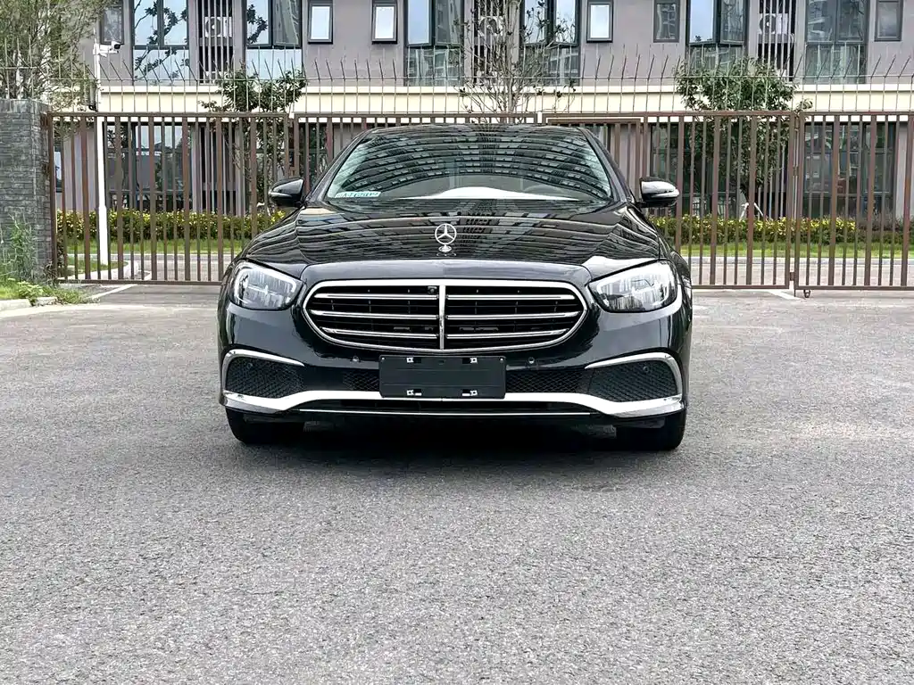 Mercedes-Benz E-Class 2022 — фото 2