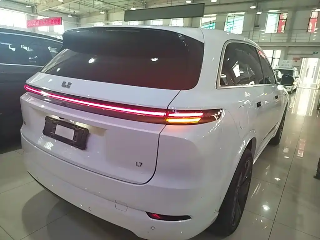 Li Auto Li L7 2024