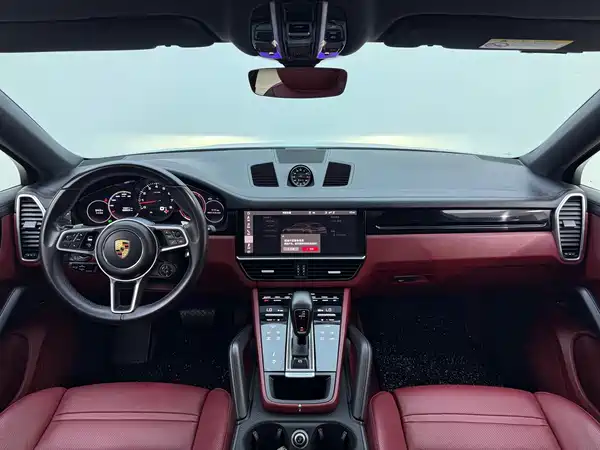 Porsche Cayenne 2021