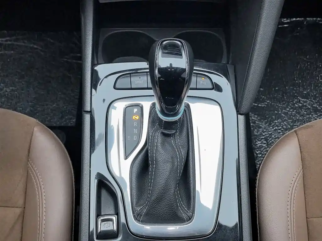 Buick Regal 2019 — фото 13
