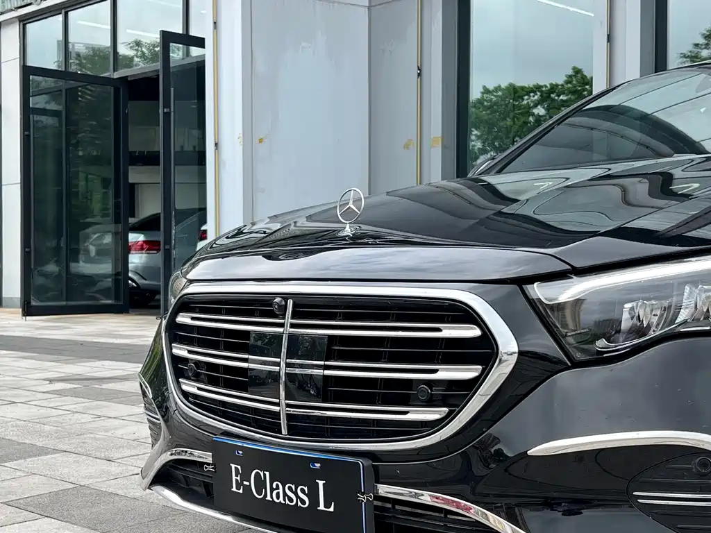 Mercedes-Benz E-Class 2025