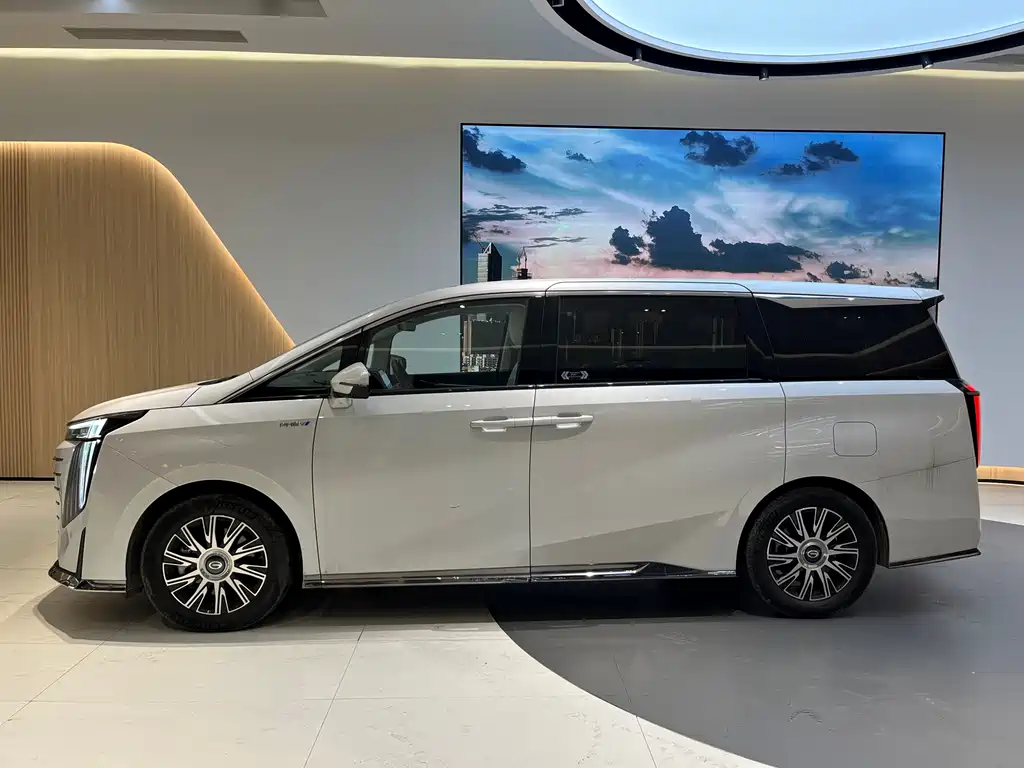 GAC Motor Trumpchi E9 2025 — фото 3