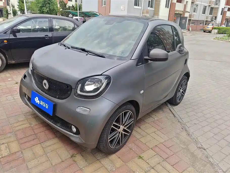 smart Fortwo 2018 — фото 1