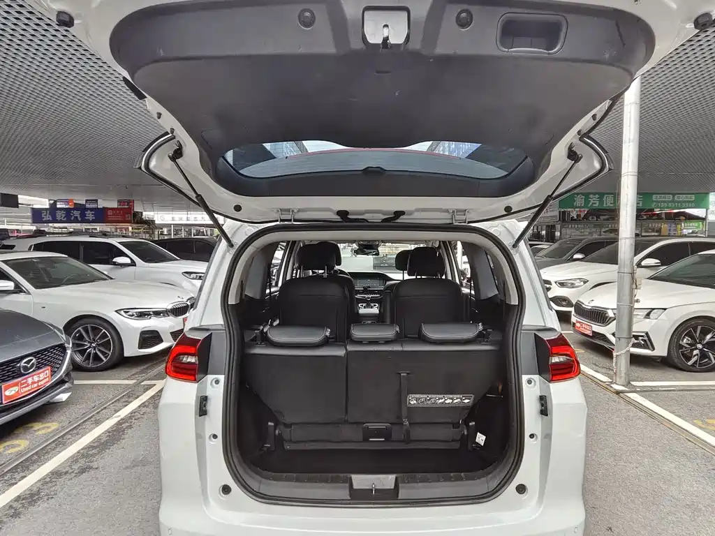 GAC Trumpchi M6 2022 — фото 15