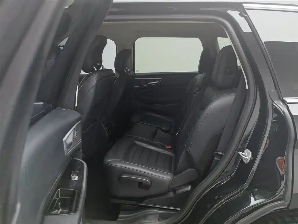 Ford Edge 2020 — фото 15