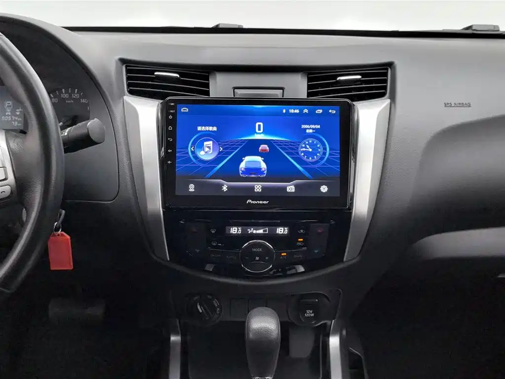 Nissan Navara 2018 — фото 12
