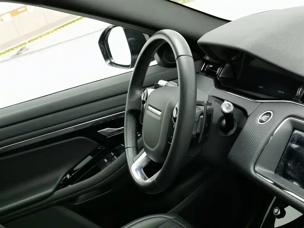 Land Rover Evoque 2020 — фото 22