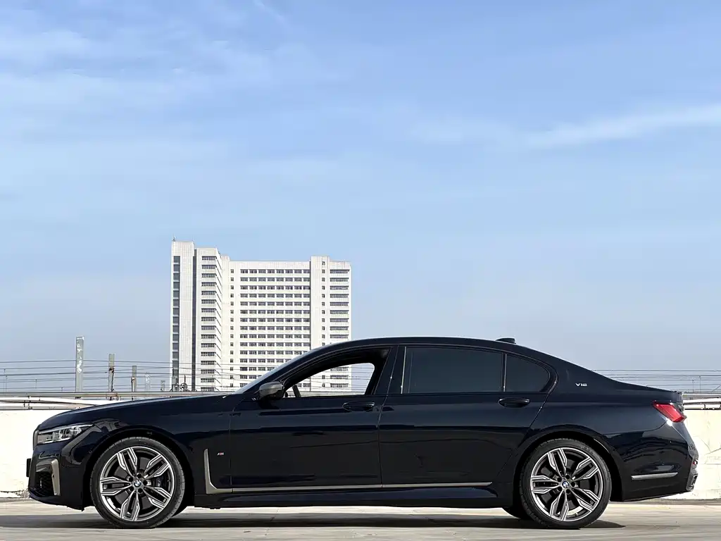 BMW 7 Series 2022 — фото 15