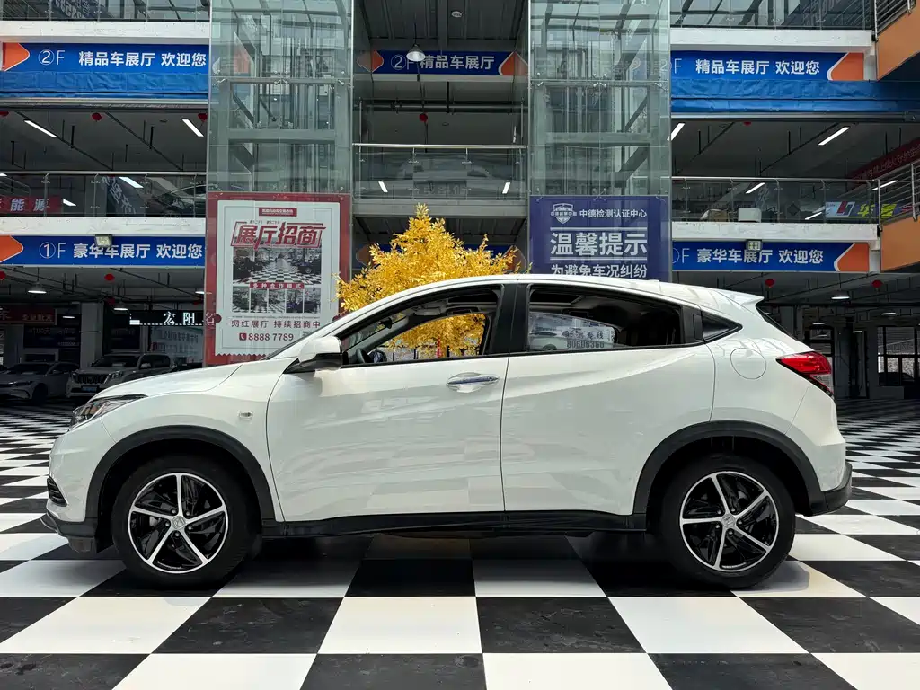 Honda Vezel 2021 — фото 8
