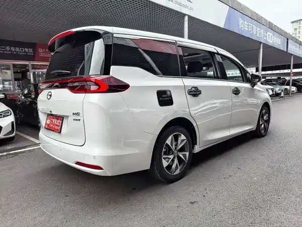 GAC Trumpchi M6 2022