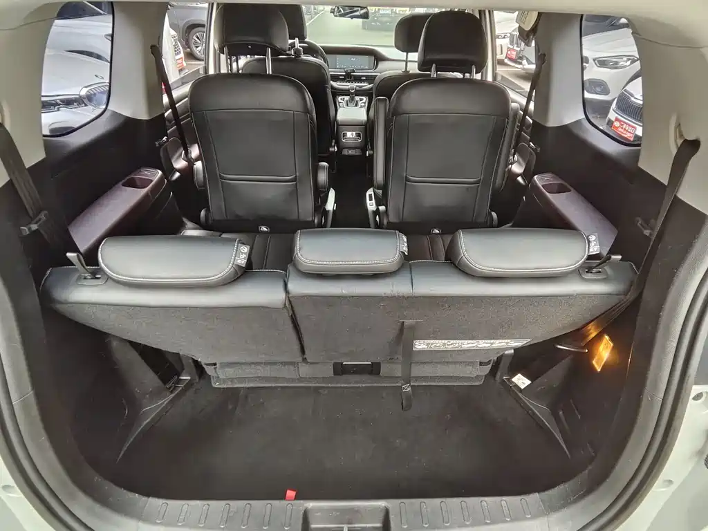 GAC Trumpchi M6 2022 — фото 16