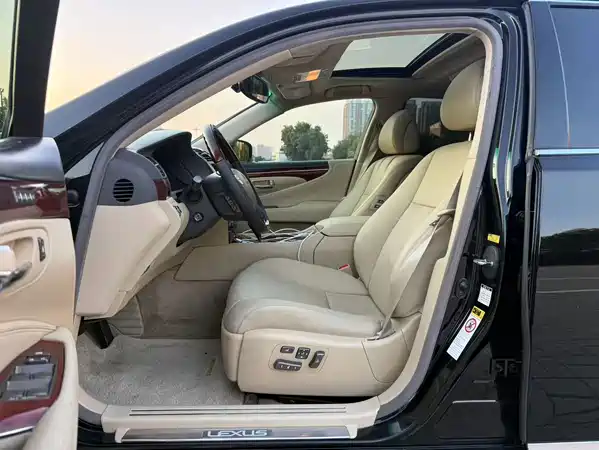 Lexus LS 2008