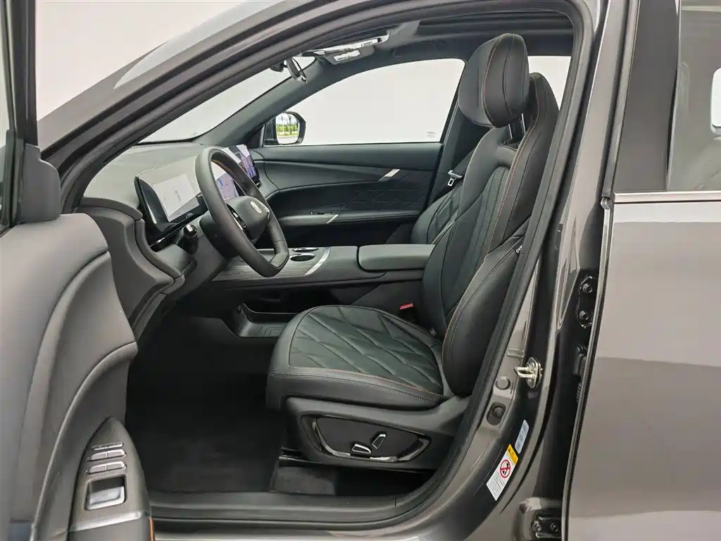 Changan CS75 PLUS 2025 — фото 10