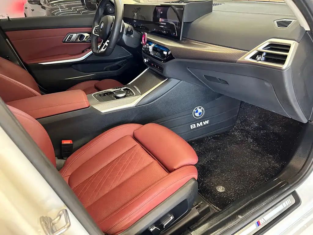 BMW 3 Series 2025 — фото 18