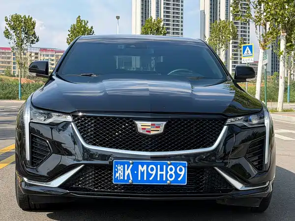 Cadillac CT4 2024