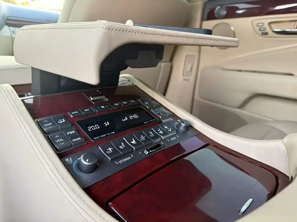 Lexus LS 2008 — фото 16