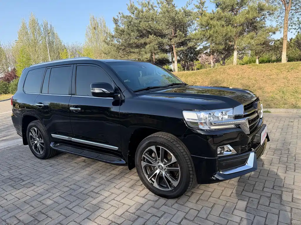 Toyota Land Cruiser 2020 — фото 5