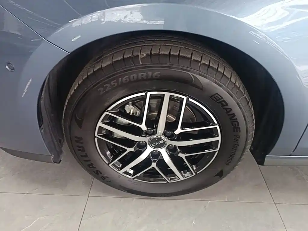 BYD Seal 05 DM-i 2025 — фото 25