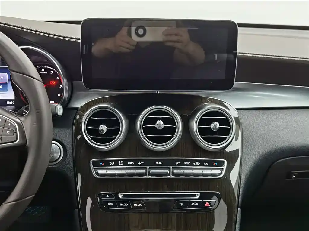 Mercedes-Benz GLC 2019 — фото 12