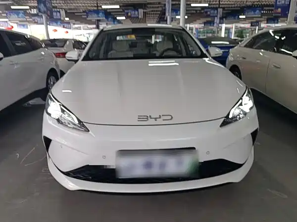 BYD Seal 05 DM-i 2025