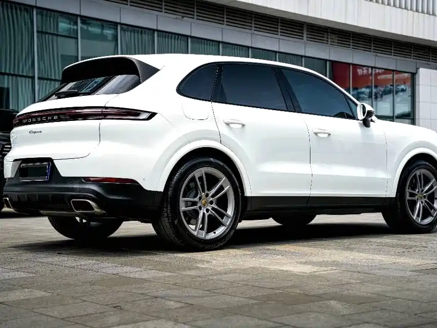 Porsche Cayenne 2024 — фото 13