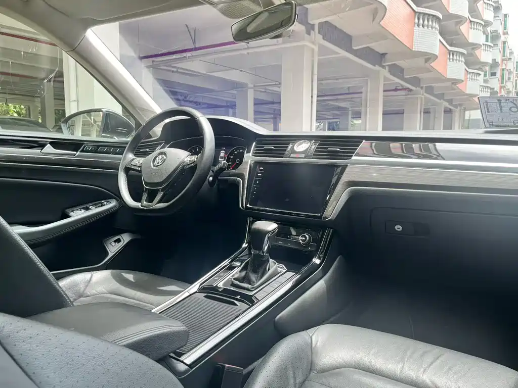Volkswagen Phideon 2019