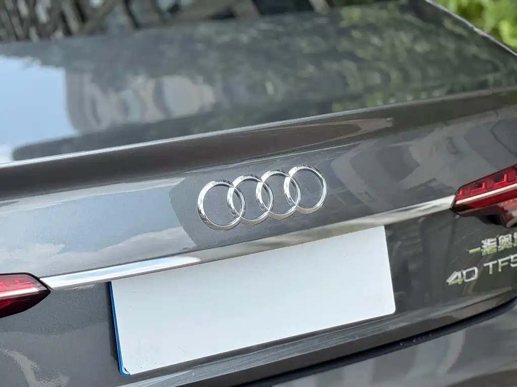 Audi A4L 2021 — фото 17