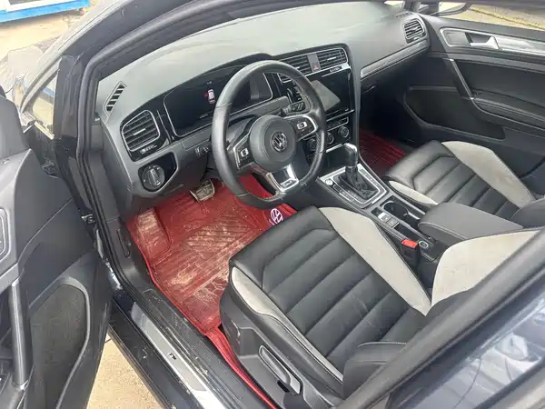 Volkswagen Golf 2020