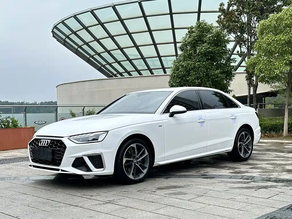 Audi A4L 2021