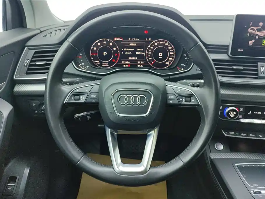 Audi Q5L 2020 — фото 15