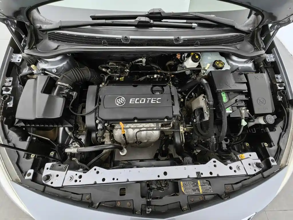 Buick Excelle 2012