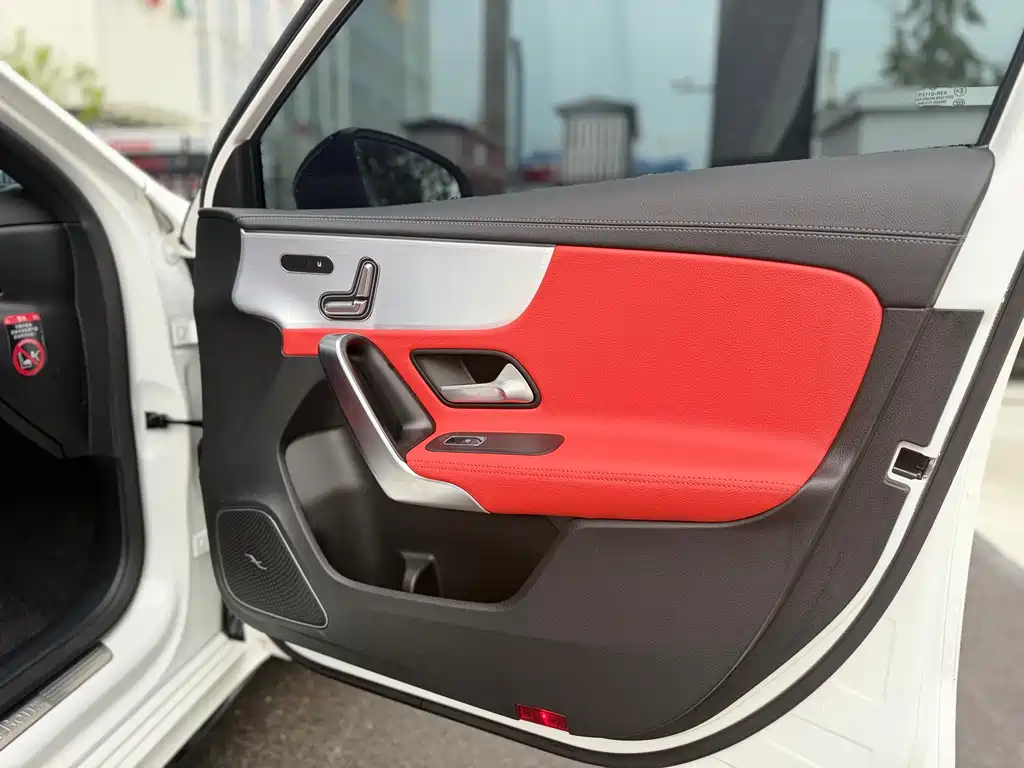Mercedes-Benz A-Class AMG 2025 — фото 23