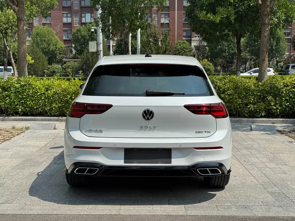 Volkswagen Golf 2023